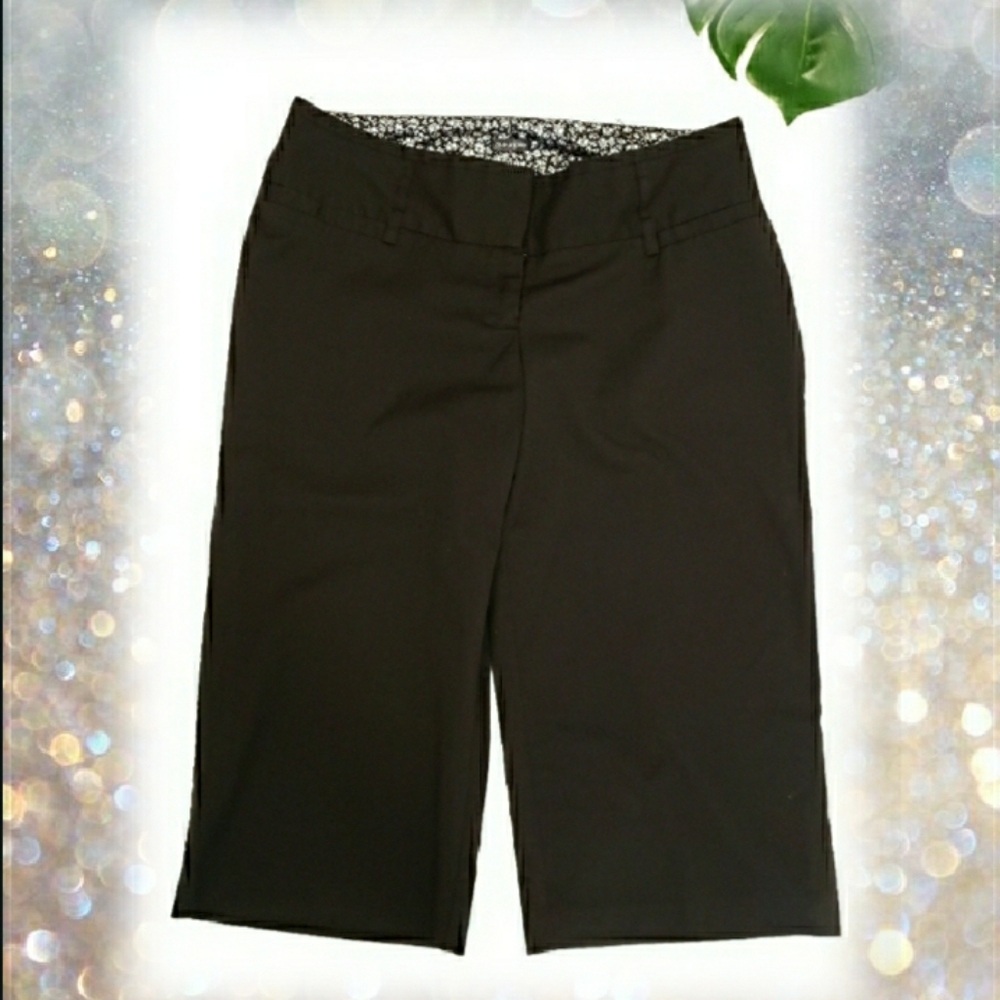 MAURICES BLACK CAPRIS